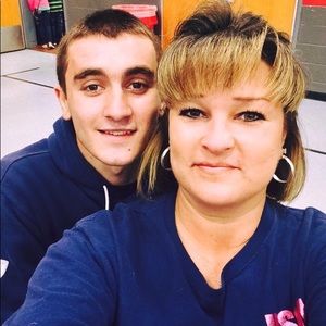 Meet your Posher, Leona